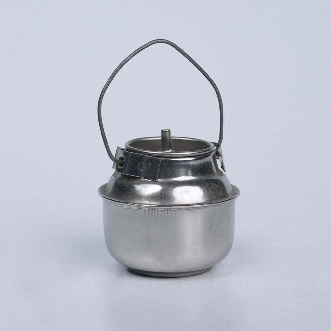 Oil can small (S.22)