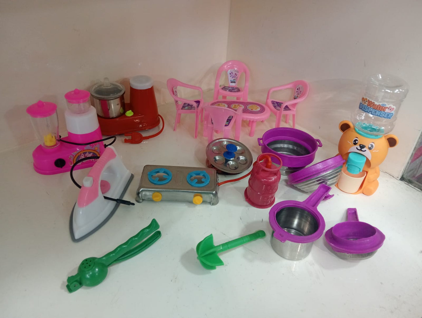 Plastic play offer set
