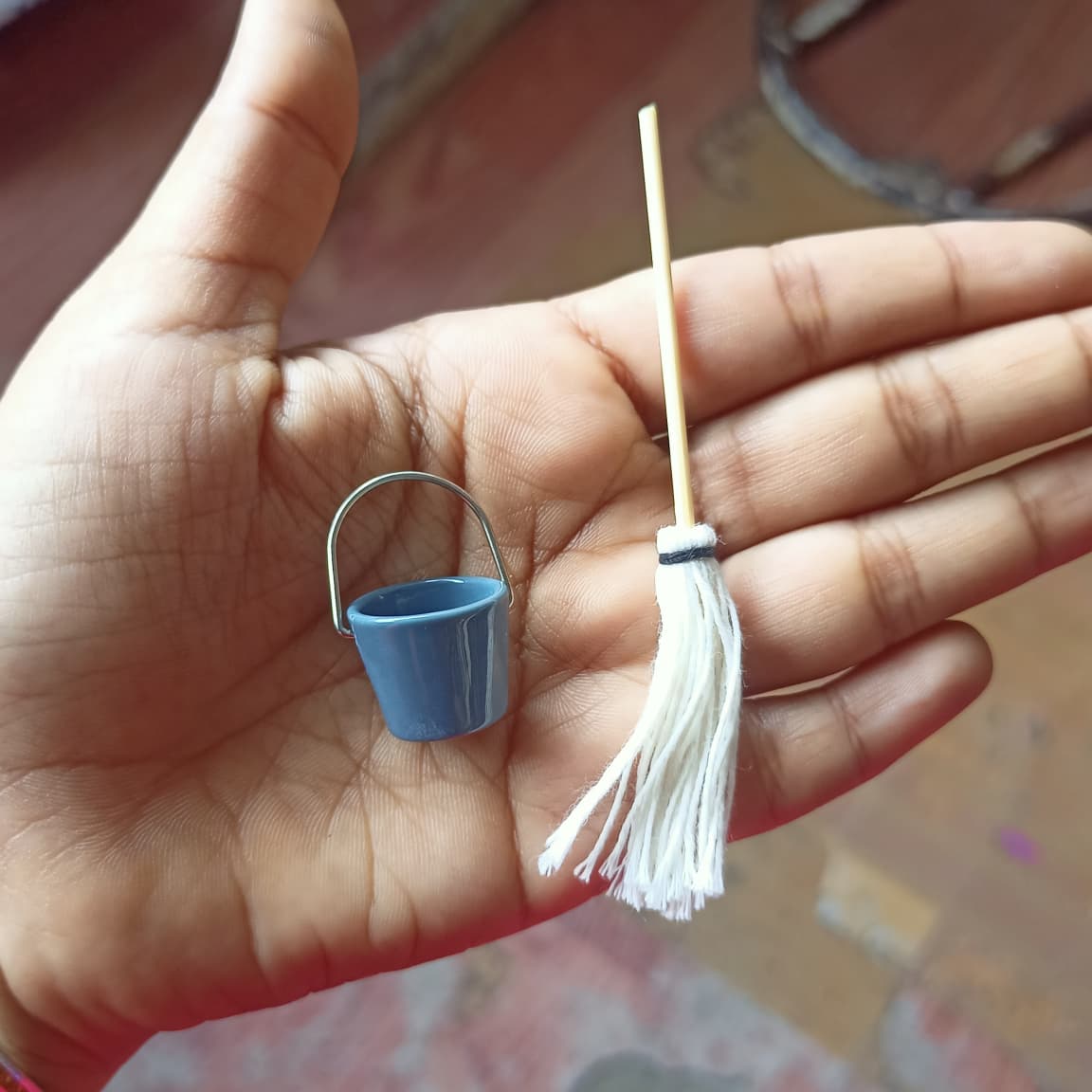 Bucket and maap