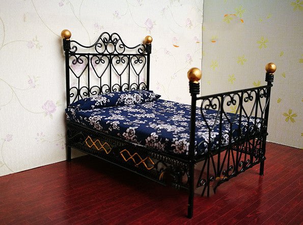 Iron cot black