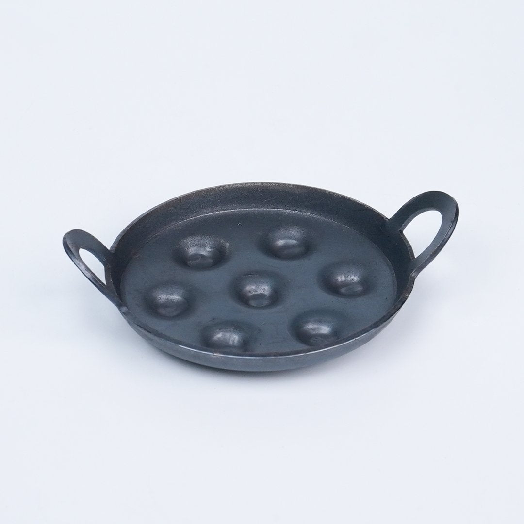 Iron Kuzhi Pan Small