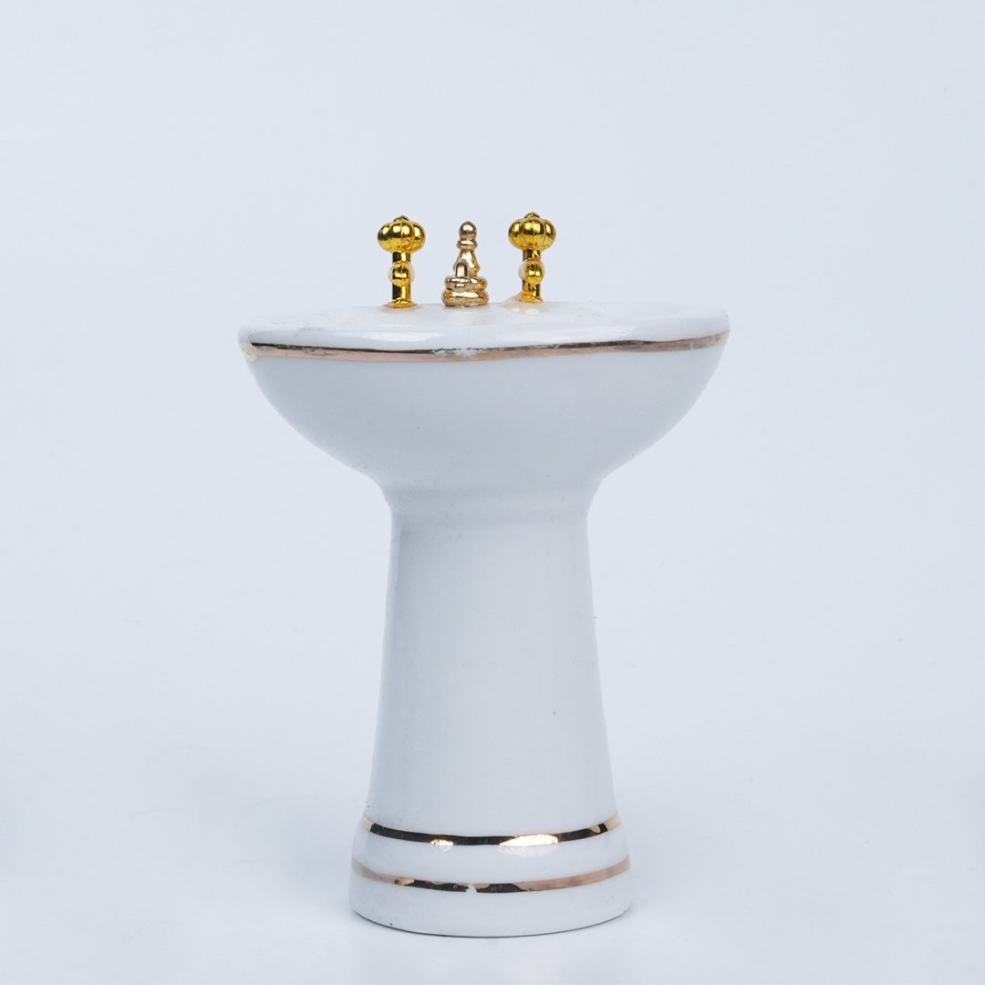 Ceramic bathroom set