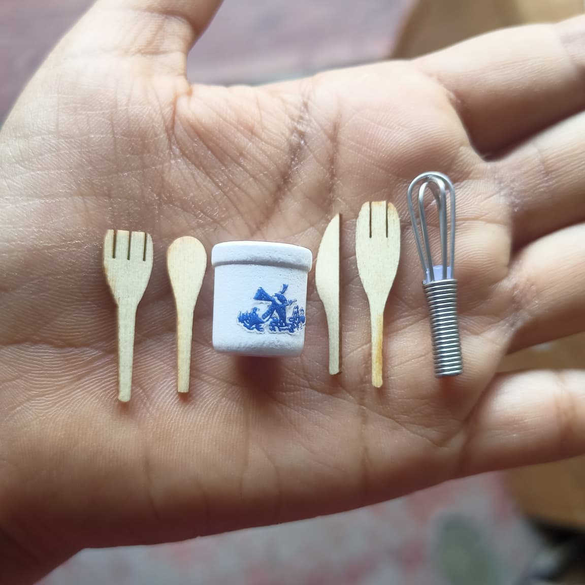 Spatula and whisk set