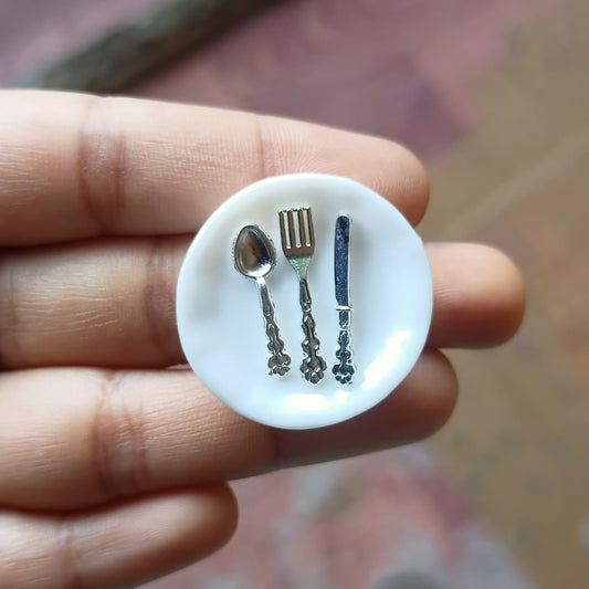 Plate with spoons